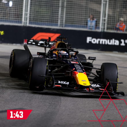 Max Verstappen 2026 Singapore GP RB22 – 1:43 Model with Pit Board - Winner