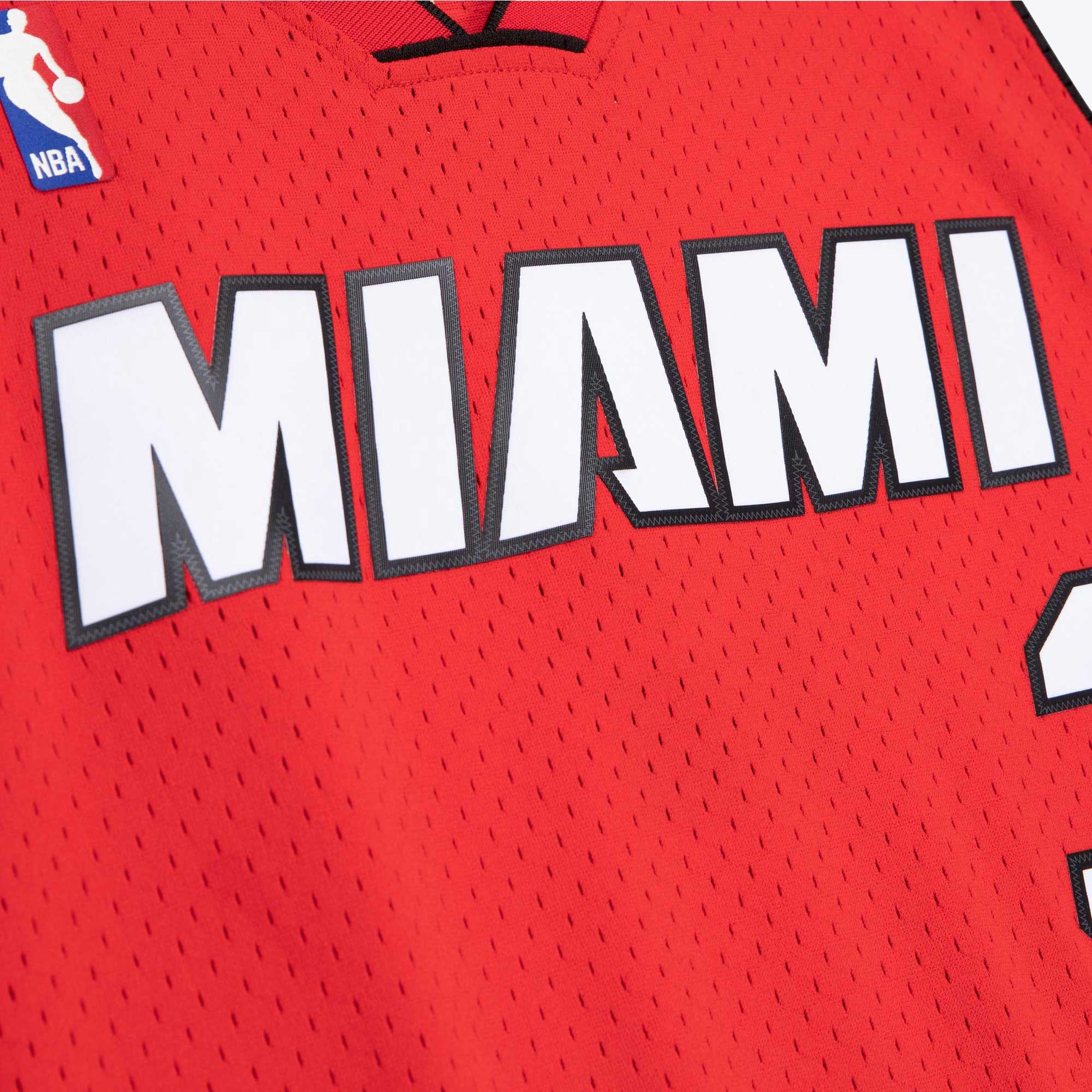 Dwyane Wade Miami Heat 2005 Mitchell & Ness Red Alternate Hardwood Classics Swingman Jersey, , rebel_hi-res