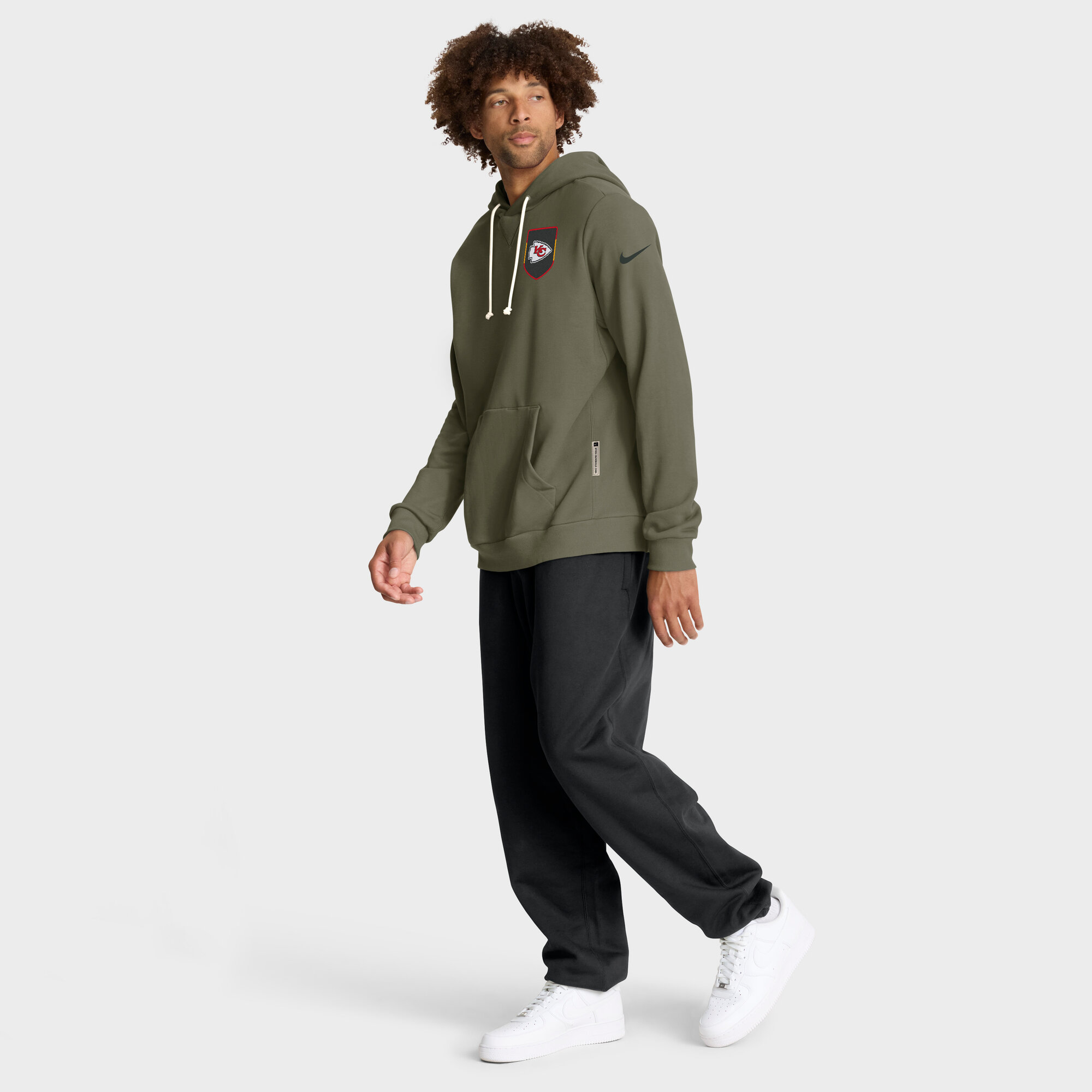 Kansas City Chiefs Nike 2025 Salute To Service Dominant Force Dri-FIT Hoodie - Mens, , rebel_hi-res