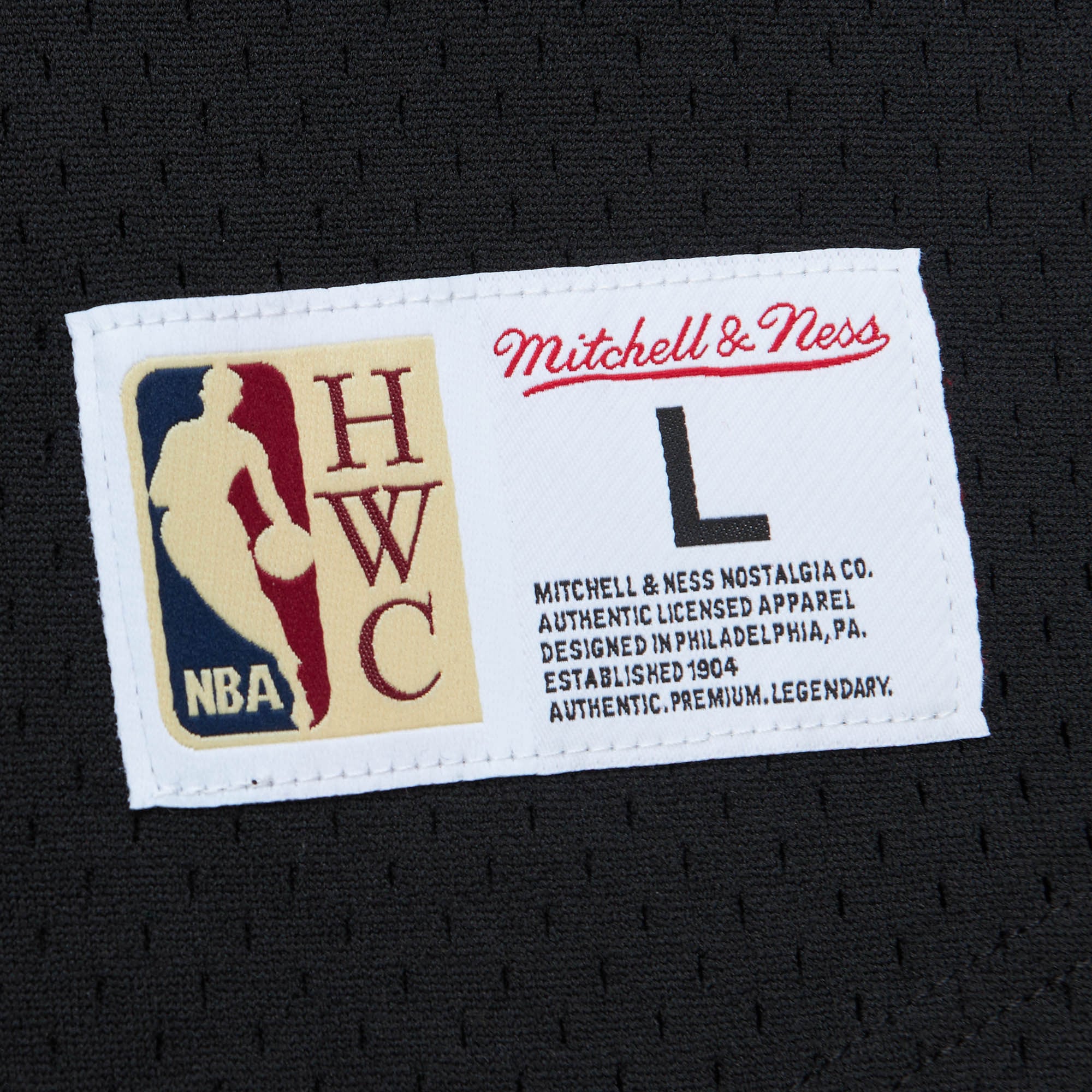 Chicago Bulls Mitchell & Ness On The Clock Mesh Button Front Shirt, , rebel_hi-res