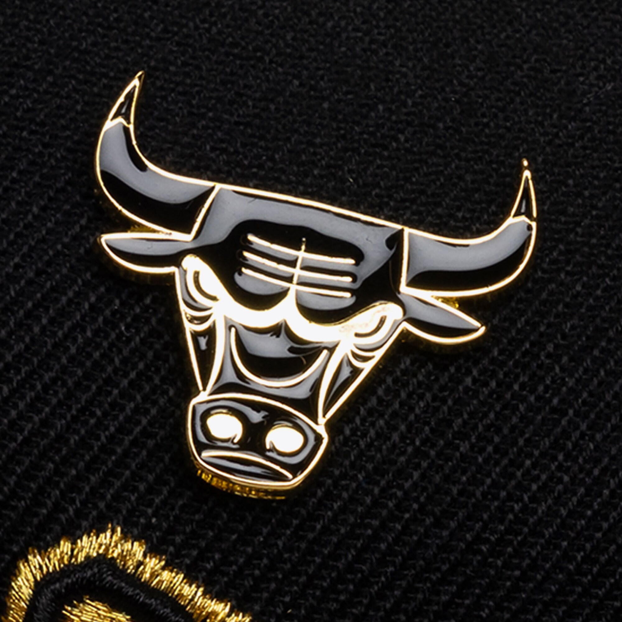 Chicago Bulls NBA M&N Pinned Gold Pro Crown, , rebel_hi-res