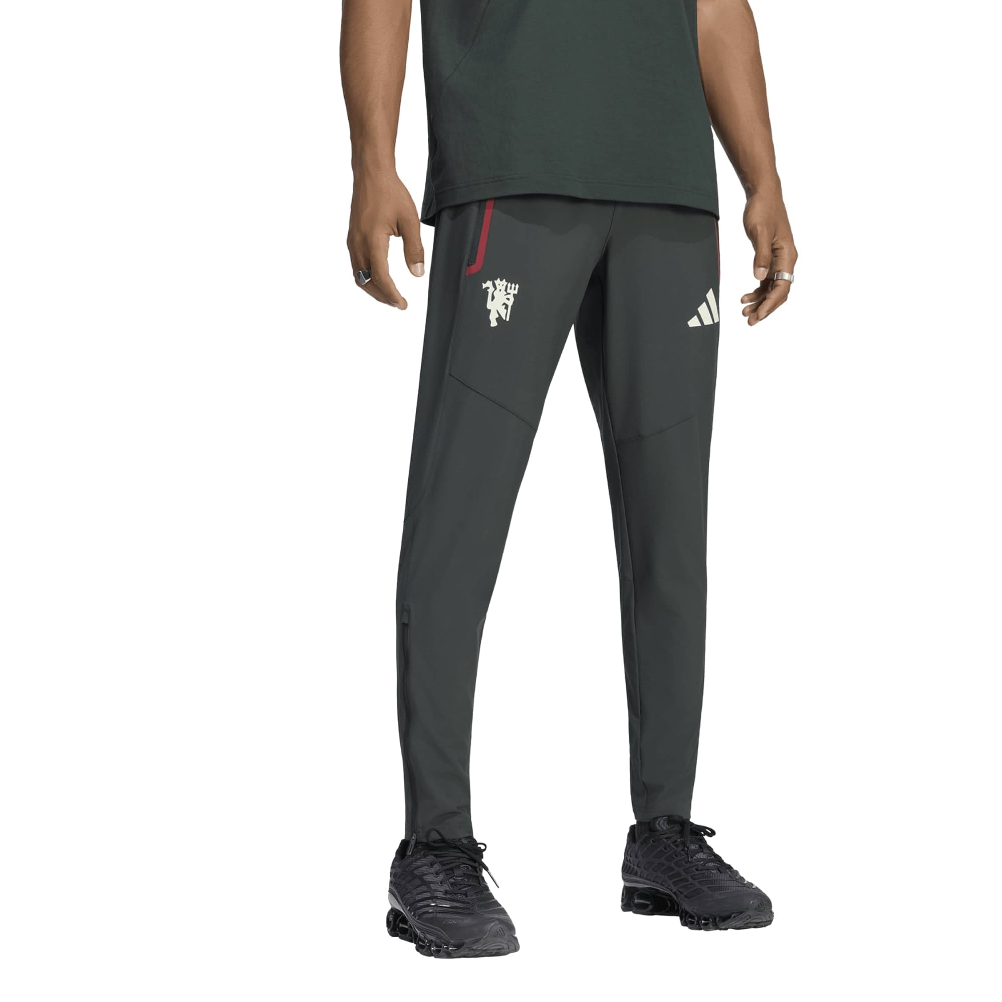 Manchester United adidas Tiro Travel Pants - Black