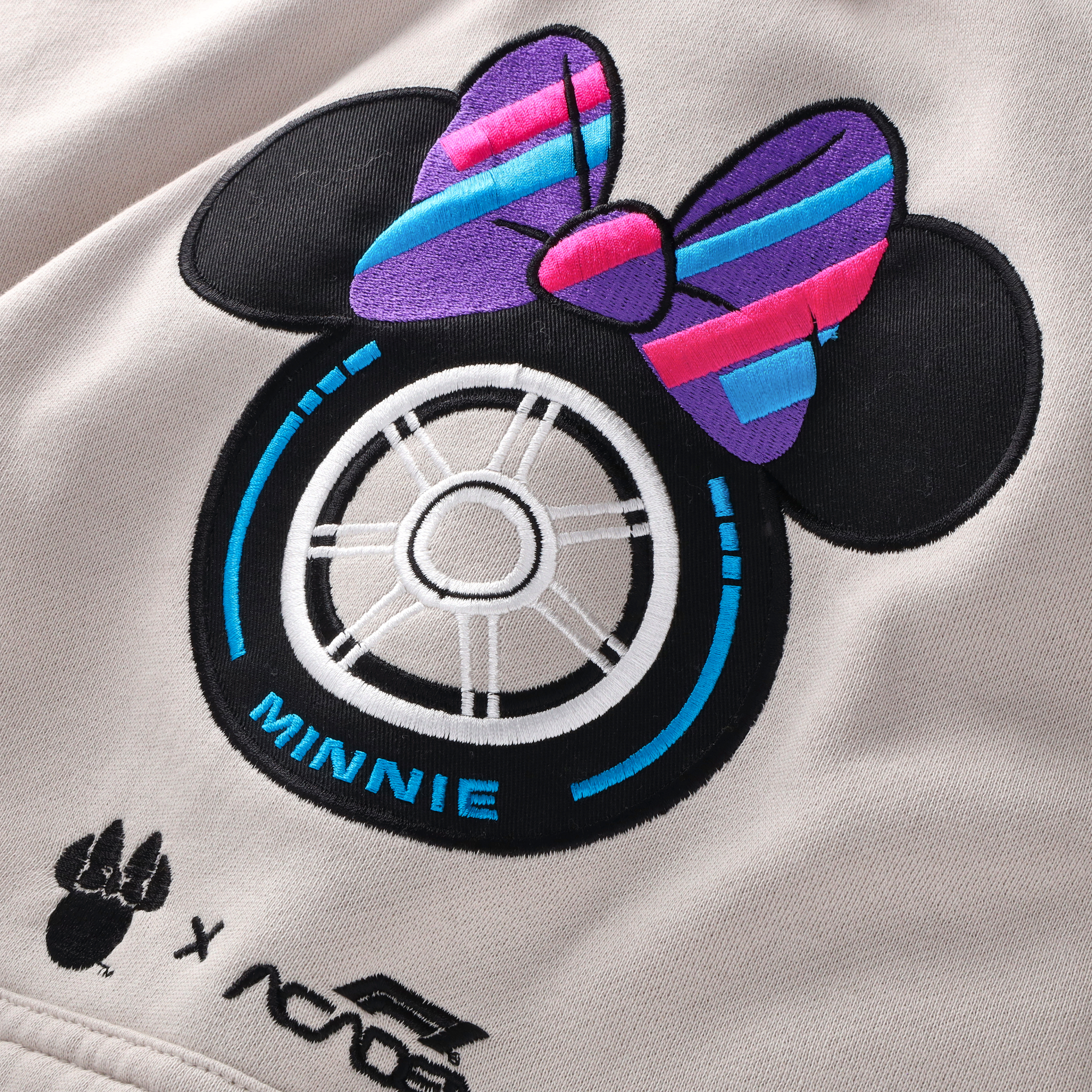 Formula 1 Academy X Disney Minnie Wheel Hoodie, , rebel_hi-res