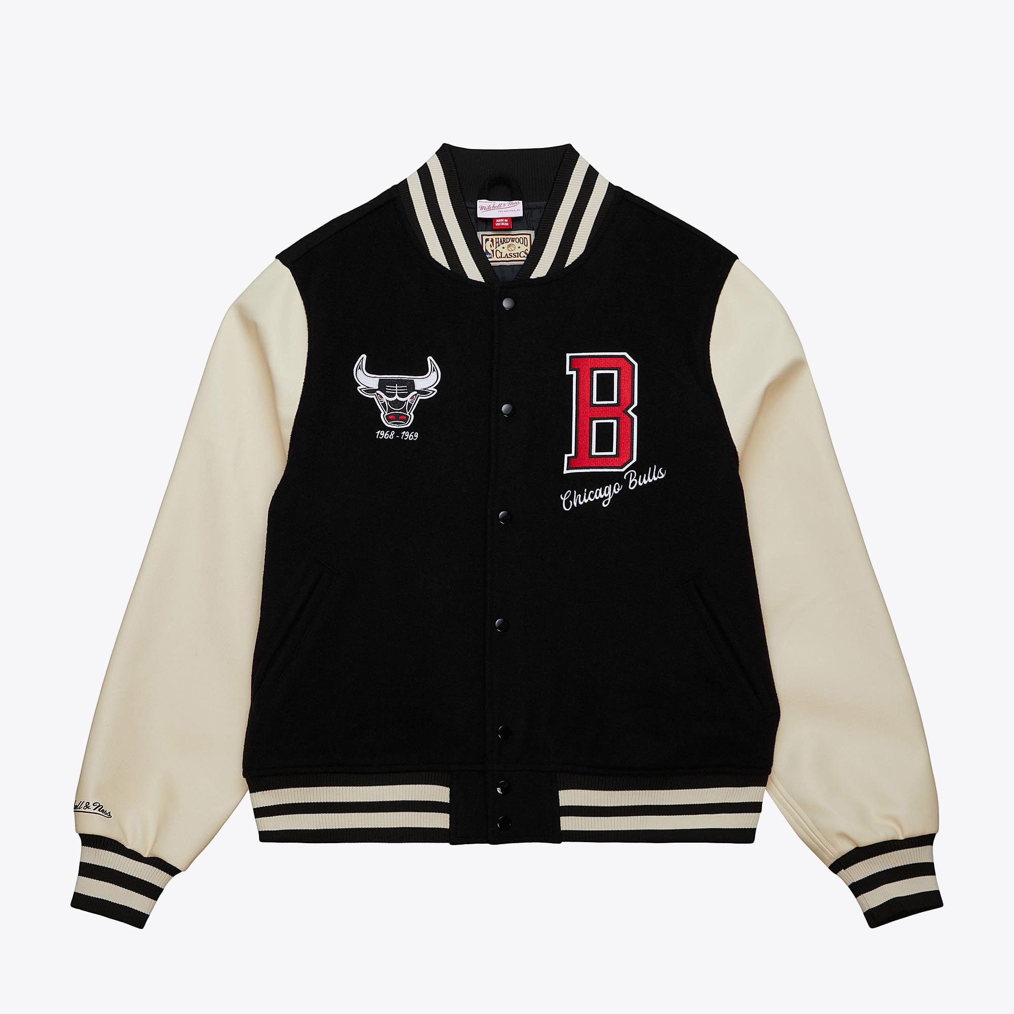 Chicago Bulls Mitchell & Ness Unisex Varsity Jacket - Black - Mens, , rebel_hi-res